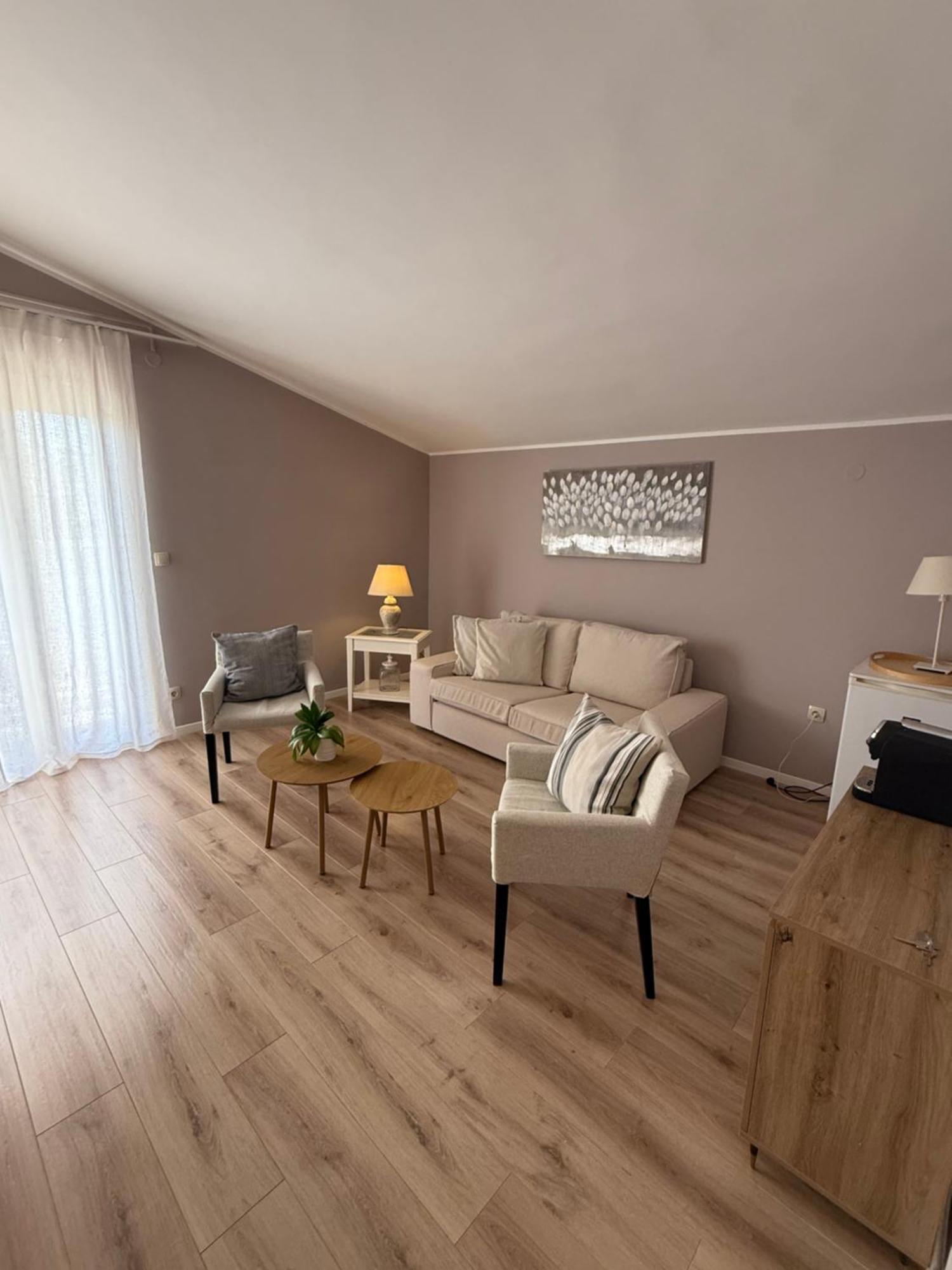 Apartment Francos Primosten Exterior photo